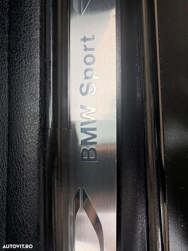 Second-hand BMW X1 Sport Line 143 CP (105 kW) 2015 Culoarenegru SUV