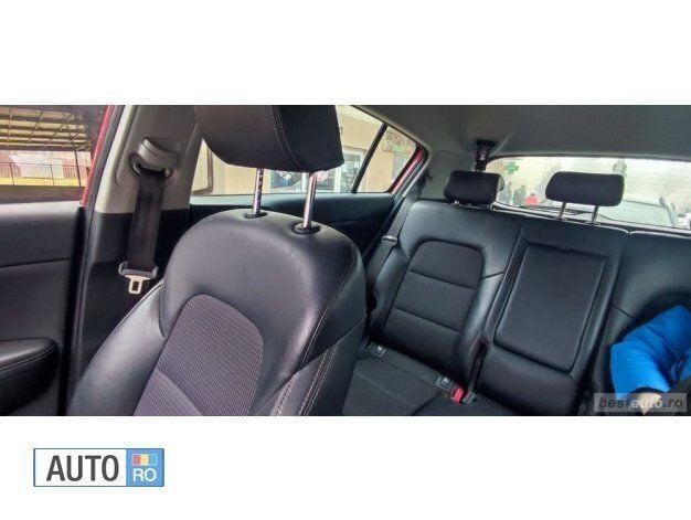 Rosu Utilizat 2019 Kia Sportage Style SUV | 19.500 EUR (Preț OK) - Imagine 1/4