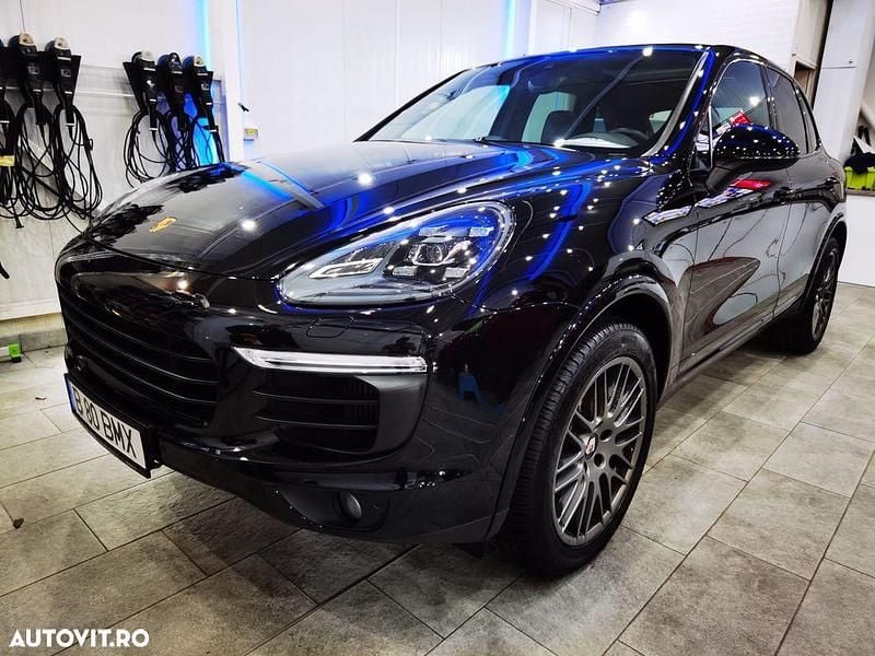 Second-hand Porsche Cayenne 262 CP (192 kW) 2017 Culoarenegru SUV