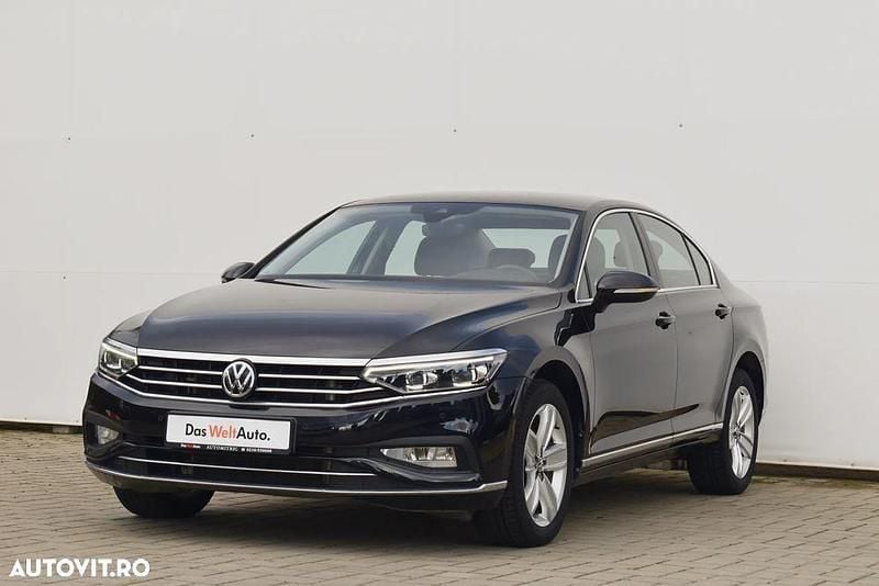 Culoarenegru Utilizat 2020 VW Passat Highline Berlinǎ | 24.999 EUR (Scump) - Imagine 1/4