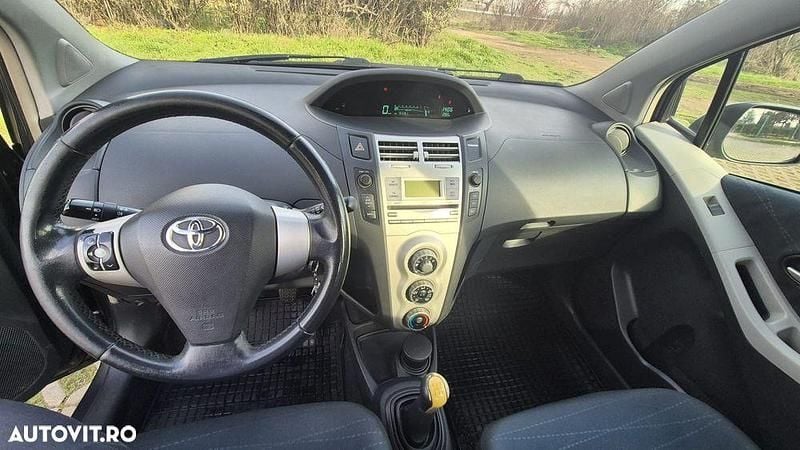 Second-hand Toyota Yaris Sol 87 CP (63 kW) 2007 Culoaregri Hatchback