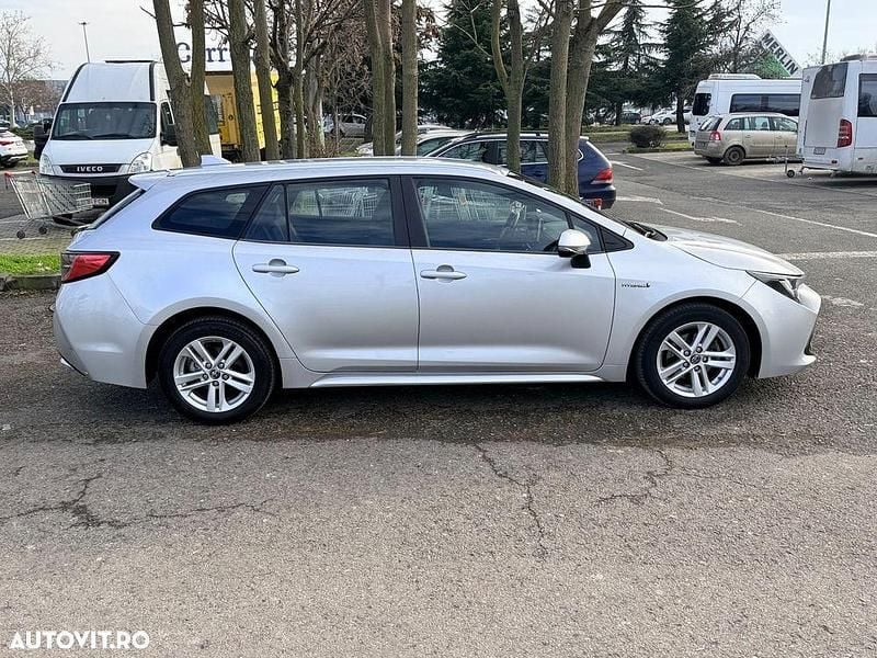 Second-hand Toyota Corolla 122 CP (89 kW) 2020 Culoareargint Break