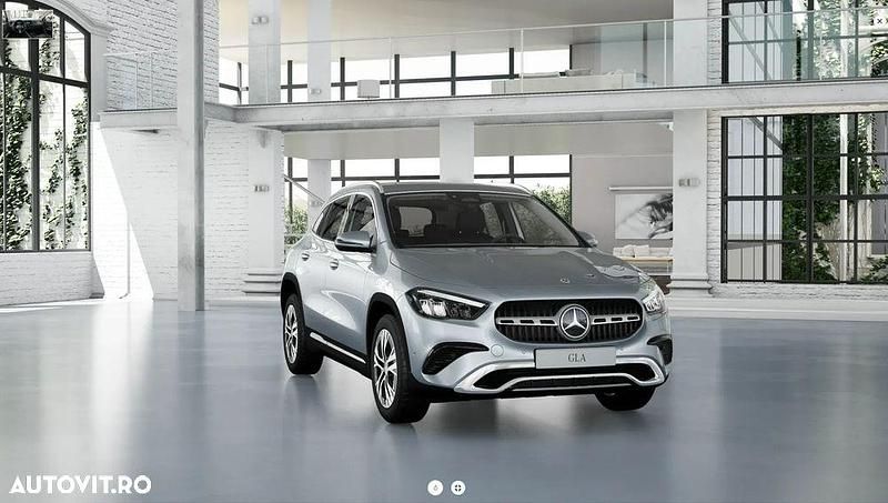 Culoareargint Nouă 2025 Mercedes GLA180 SUV | 42.290 EUR (Preț OK) - Imagine 1/4