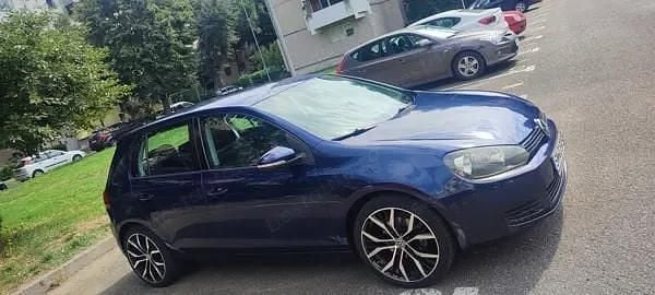 Albastru Utilizat 2010 VW Golf VI Edition Hatchback | 4.200 EUR - Imagine 1/4