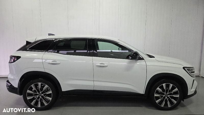 Second-hand Renault Austral Techno 160 CP (117 kW) 2024 Culoarealb SUV