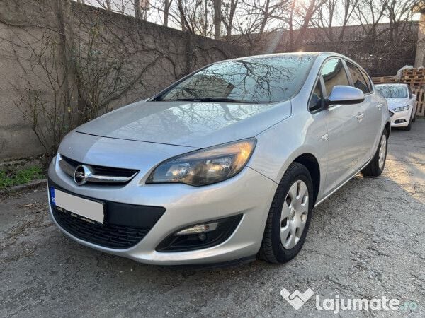 Argintiu Utilizat 2014 Opel Astra Hatchback | 5.350 EUR (Preț OK) - Imagine 1/4