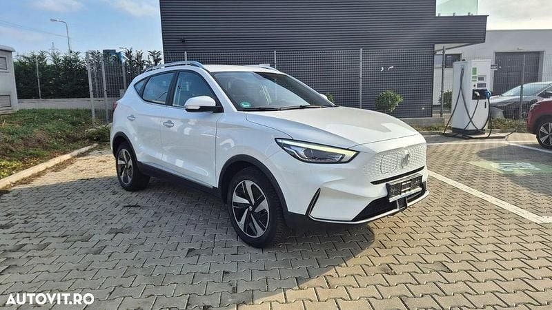 Culoarenegru Utilizat 2022 MG ZS Comfort SUV | 15.490 EUR (Super Preț) - Imagine 1/4