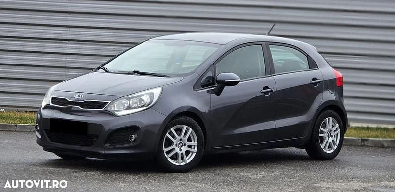 Second-hand Kia Rio Attract 75 CP (55 kW) 2013 Culoaregri Hatchback