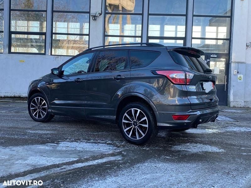 Second-hand Ford Kuga ST-Line 150 CP (110 kW) 2018 Culoaregri SUV