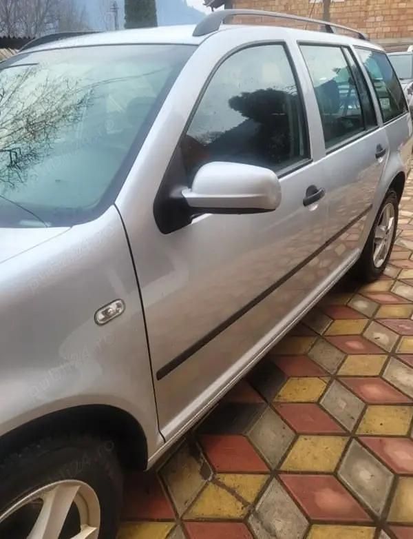 Utilizat 2004 VW Golf IV Berlinǎ | 1.200 EUR (Preț bun) - Imagine 1/4