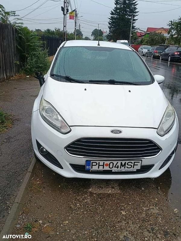 Culoarealb Utilizat 2014 Ford Fiesta Hatchback | 2.999 EUR (Super Preț) - Imagine 1/4