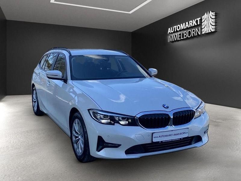 Utilizat 2022 BMW 320 | 27.723 EUR (Preț OK) - Imagine 1/1