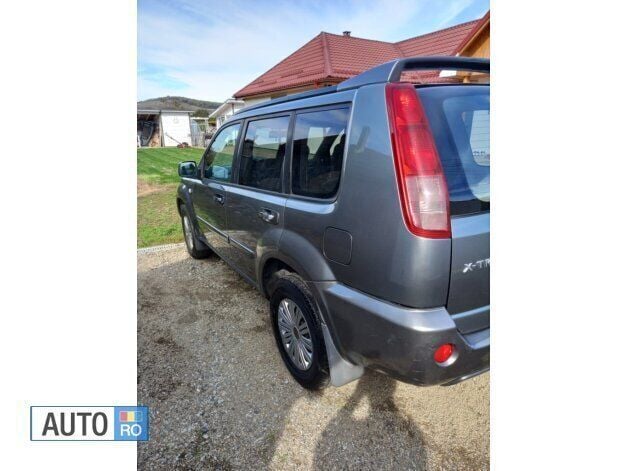 Second-hand Nissan X-Trail 136 CP (100 kW) 2007 Gri SUV
