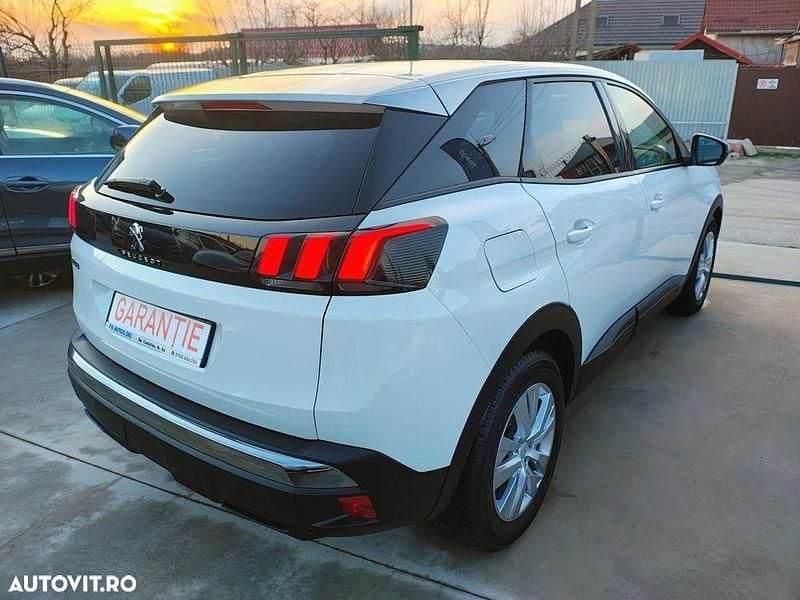 Second-hand Peugeot 3008 Business-Line 130 CP (95 kW) 2019 Culoarealb SUV