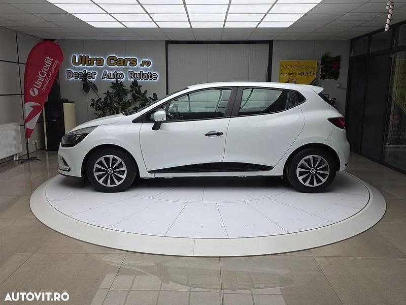 Second-hand Renault Clio IV Zen 75 CP (55 kW) 2017 Culoarealb Hatchback