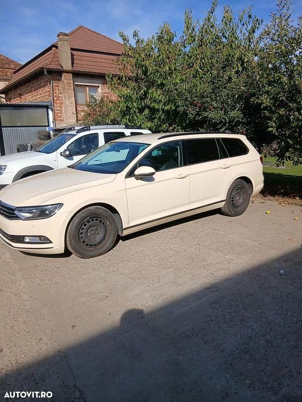 Culoarebej Utilizat 2019 VW Passat Comfortline Break | 8.500 EUR - Imagine 1/4