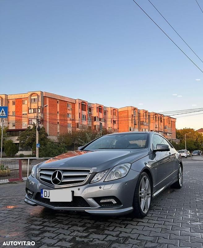 Culoaregri Utilizat 2011 Mercedes E220 Avantgarde Coupe | 11.999 EUR (Super Preț) - Imagine 1/4