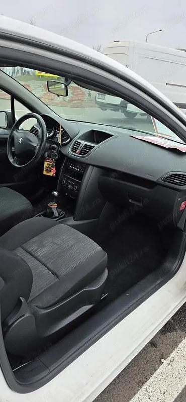 Second-hand Peugeot 207 70 CP (51 kW) 2010 Alb Hatchback