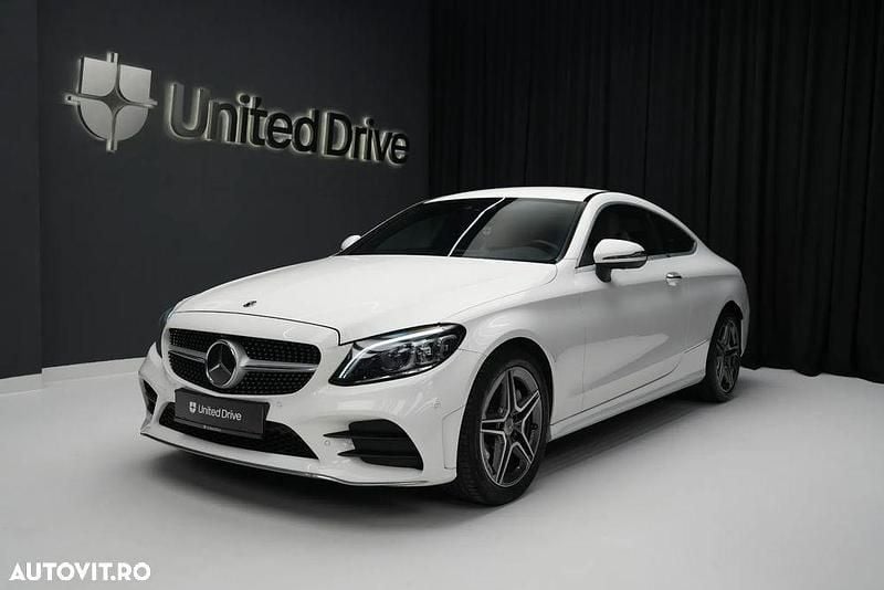 Culoarealb Utilizat 2018 Mercedes C400 Coupe | 39.900 EUR - Imagine 1/4