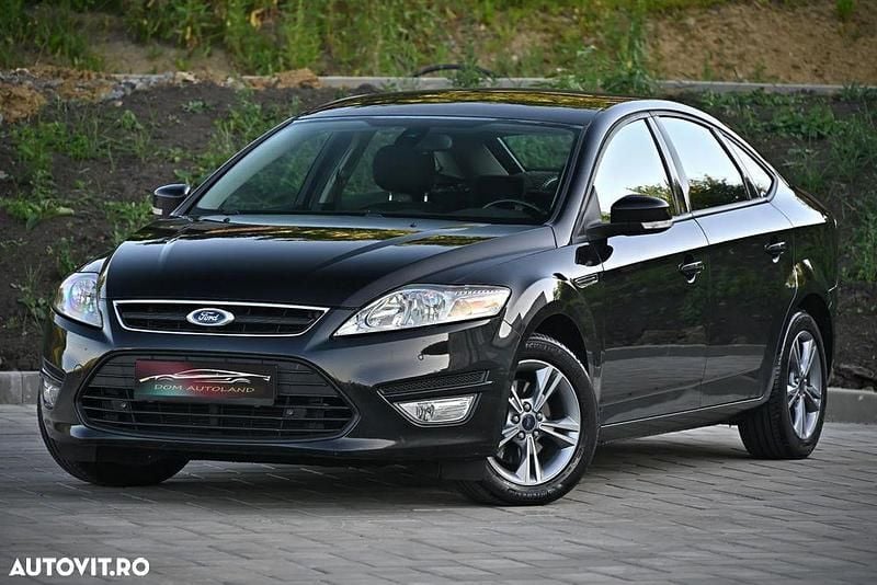 Negru Utilizat 2011 Ford Mondeo Ambiente Berlinǎ | 4.499 EUR (Puțin scump) - Imagine 1/4