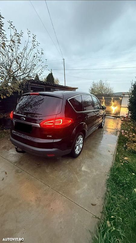 Second-hand Ford S-MAX S 140 CP (102 kW) 2009 Culoarenegru Monovolum