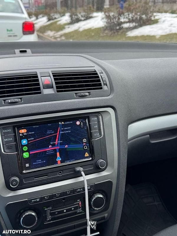 Second-hand Skoda Octavia Elegance 122 CP (89 kW) 2012 Culoarealb Berlinǎ