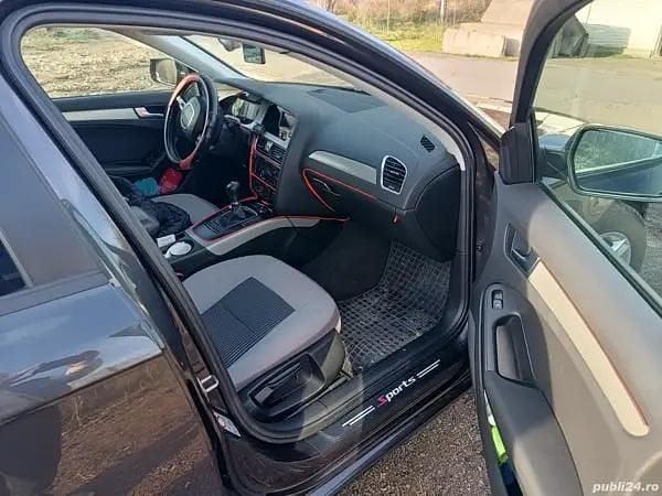 Utilizat 2011 Audi A4 Break | 5.000 EUR (Super Preț) - Imagine 1/4