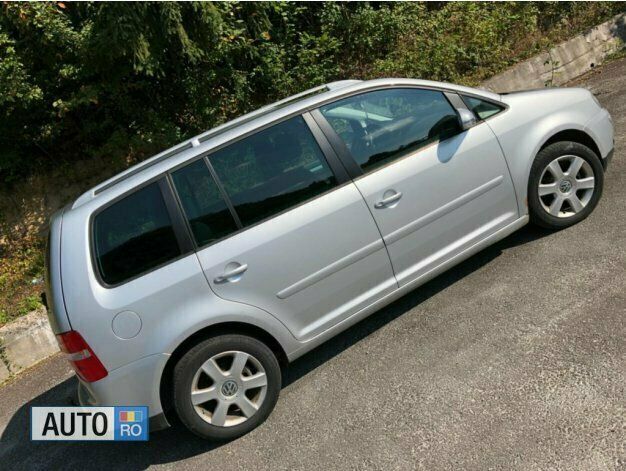 Second-hand VW Touran 140 CP (102 kW) 2006 Gri Monovolum