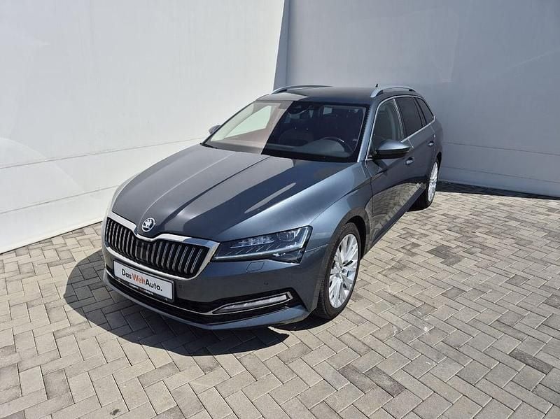 Gri mediu normal Utilizat 2019 Skoda Superb Style Break | 15.500 EUR (Preț bun) - Imagine 1/4