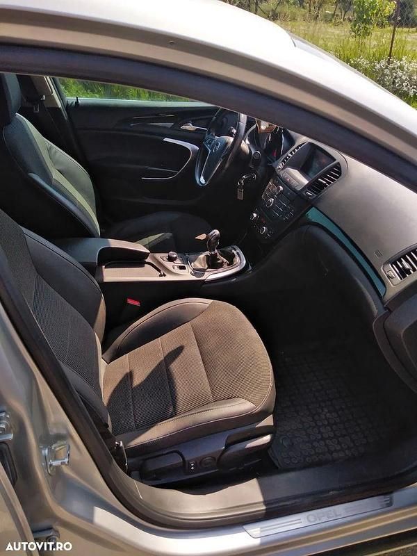 Second-hand Opel Insignia 160 CP (117 kW) 2010 Culoaregri Coupe