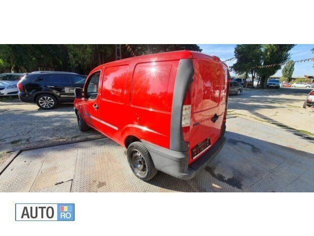 Second-hand Fiat Doblò 63 CP (46 kW) 2002 Rosu Monovolum