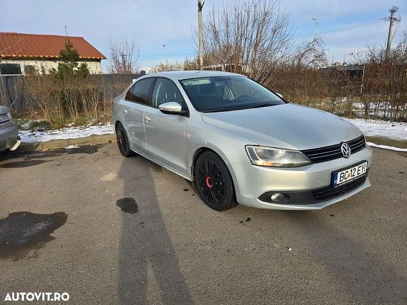 Culoaregri Utilizat 2012 VW Jetta Comfortline Berlinǎ | 4.200 EUR (Super Preț) - Imagine 1/4