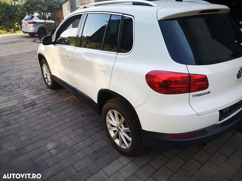 Second-hand VW Tiguan Life 140 CP (102 kW) 2012 Culoarealb SUV