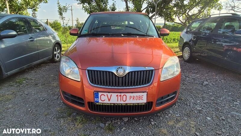 Portocaliu Utilizat 2009 Skoda Fabia Style Hatchback | 2.950 EUR (Preț OK) - Imagine 1/4