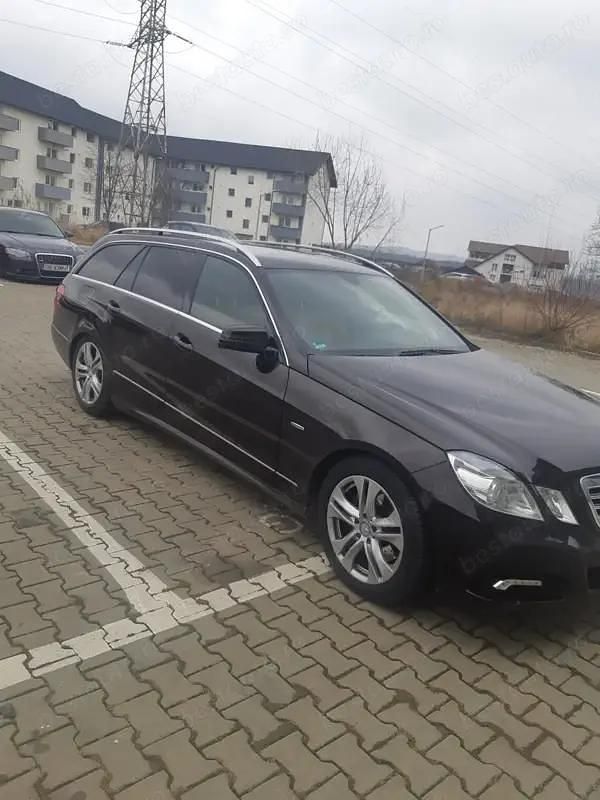Utilizat 2010 Mercedes E250 Break | 9.500 EUR - Imagine 1/4