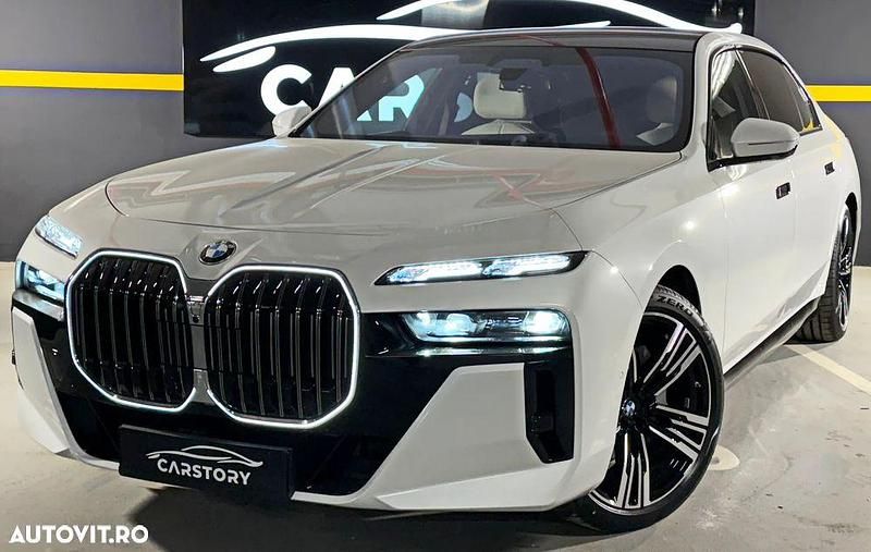 Culoarealb Nouă 2025 BMW 740 Executive Berlinǎ | 137.939 EUR (Preț OK) - Imagine 1/4