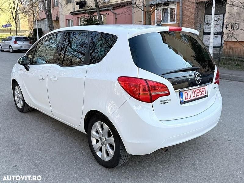 Second-hand Opel Meriva Edition 110 CP (80 kW) 2012 Culoarealb Monovolum