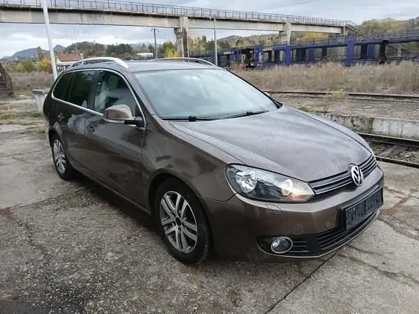 Maro Utilizat 2011 VW Golf VI Break | 3.800 EUR (Preț bun) - Imagine 1/4