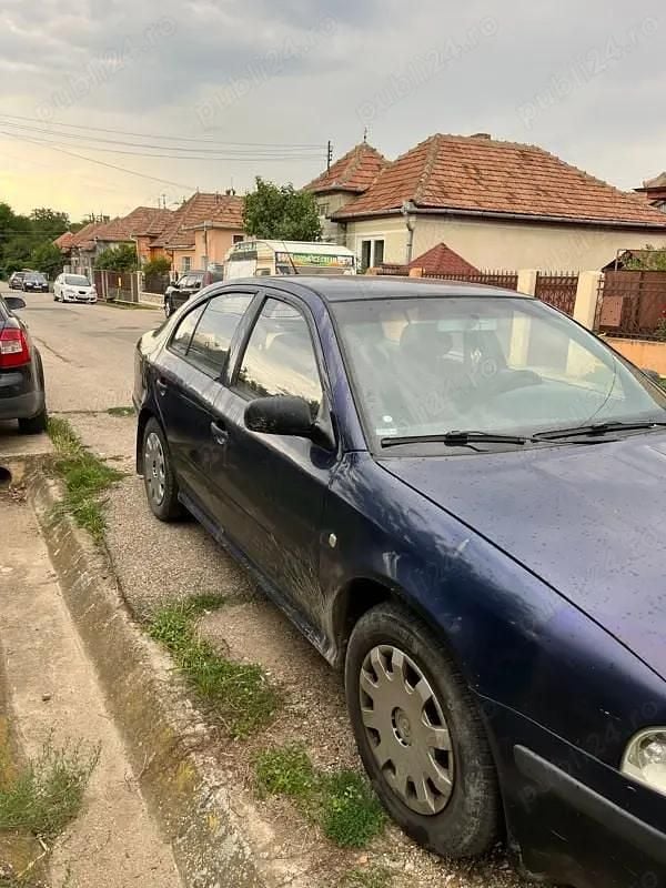 Utilizat 2003 Skoda Octavia Berlinǎ | 1.200 EUR (Preț bun) - Imagine 1/4