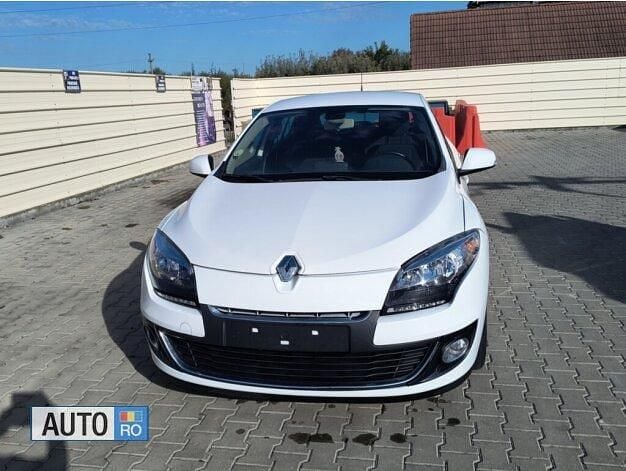 Second-hand Renault Mégane III 110 CP (80 kW) 2013 Alb Hatchback