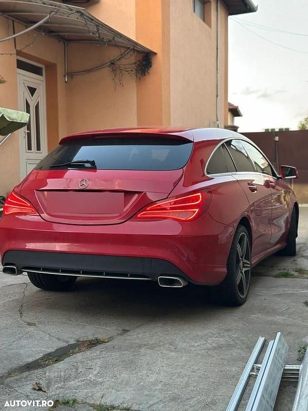 Second-hand Mercedes CLA200 136 CP (100 kW) 2015 Rosu Berlinǎ