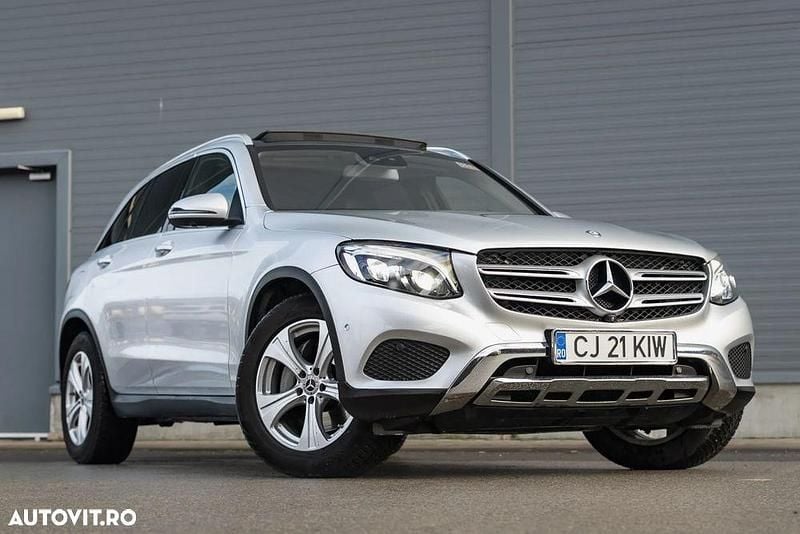 Second-hand Mercedes GLC220 170 CP (125 kW) 2017 Culoareargint SUV