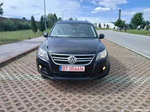 Negru Utilizat 2011 VW Tiguan SUV | 7.650 EUR (Preț bun) - Imagine 1/4