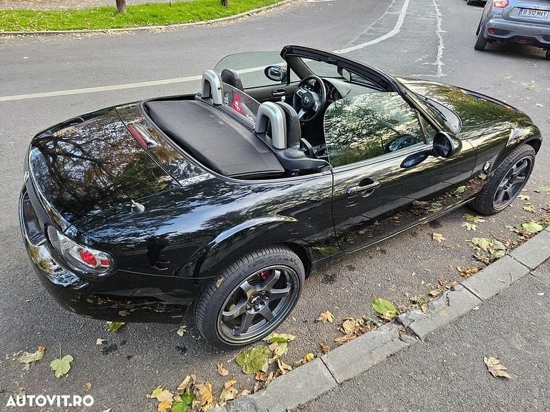 Second-hand Mazda MX5 160 CP (117 kW) 2006 Culoarenegru Cabrio