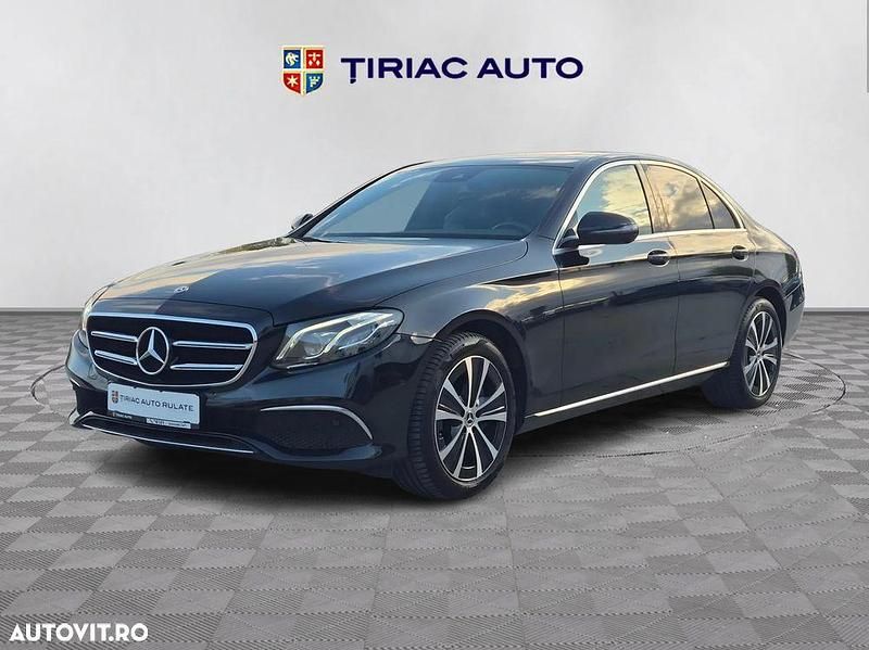 Culoarenegru Utilizat 2019 Mercedes E300 Avantgarde Berlinǎ | 30.700 EUR (Preț OK) - Imagine 1/4