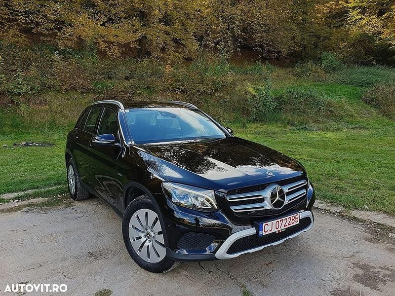 Second-hand Mercedes GLC350 320 CP (235 kW) 2018 Culoarenegru SUV