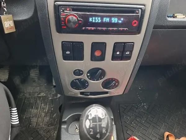 Second-hand Dacia Logan 80 CP (58 kW) 2009 Pickup