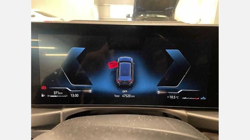 Second-hand BMW 320 Shadowline 190 CP (139 kW) 2023 Black sapphire metallic metalizat