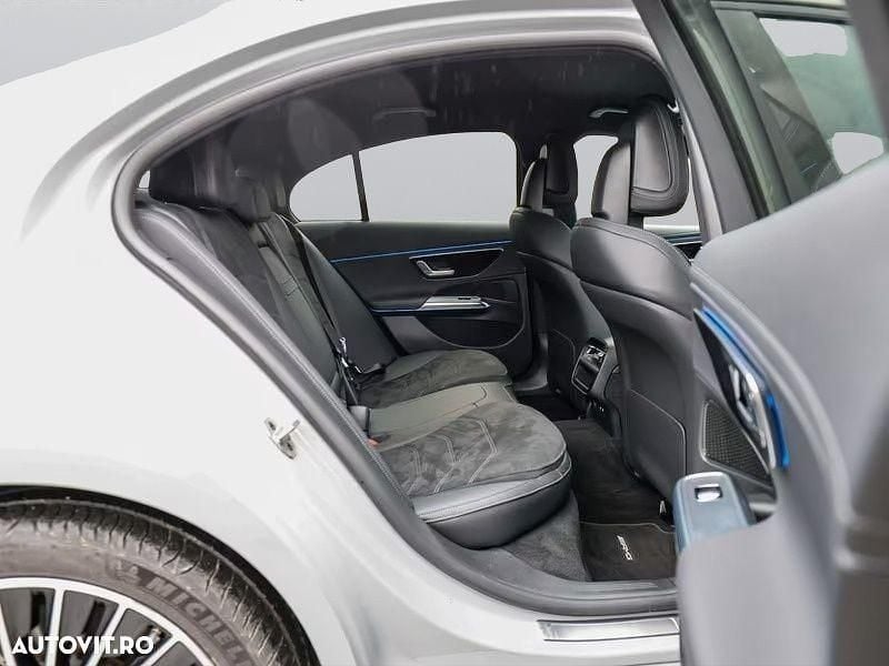 Second-hand Mercedes E400 381 CP (280 kW) 2024 Culoaregri Berlinǎ