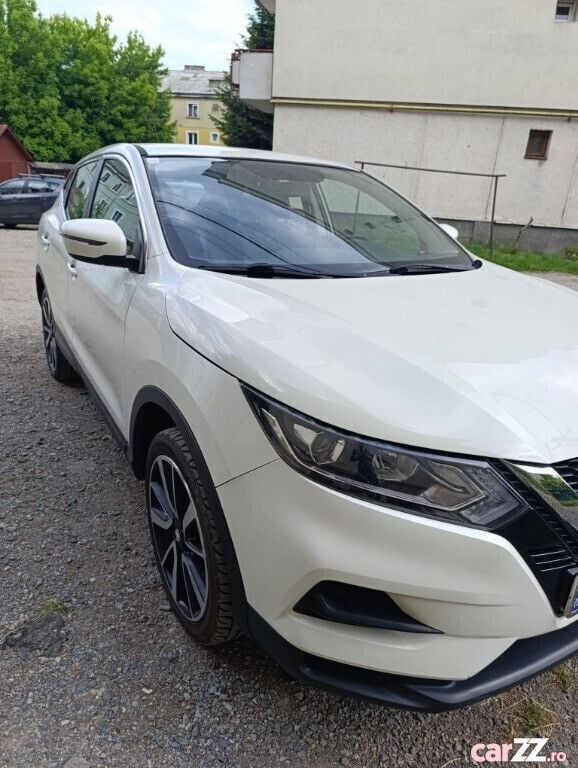Alb Utilizat 2017 Nissan Qashqai SUV | 15.600 EUR (Preț OK) - Imagine 1/4